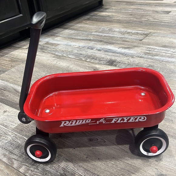 Miniature Radio Flyer Metal Wagon - Picture 2 of 5